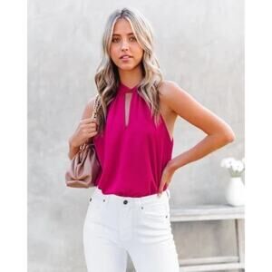 Vici Maisey Keyhole Halter Tank in Fuchsia Small NWOT